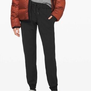 Lululemon On the Fly Jogger *Luxtreme
Black Size 2
